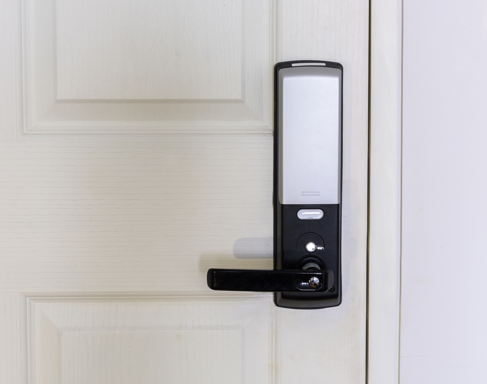 Advantages of automatic door locking